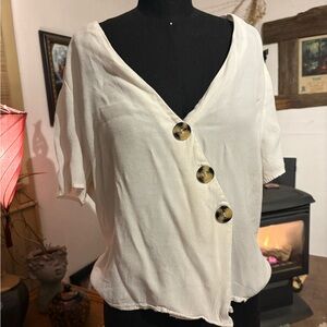 Dynamite Cream V-Neck Button-Front Cropped Blouse
